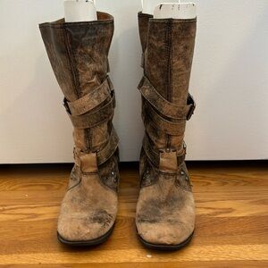 Sundance size 10 distressed leather boots with faux buckles